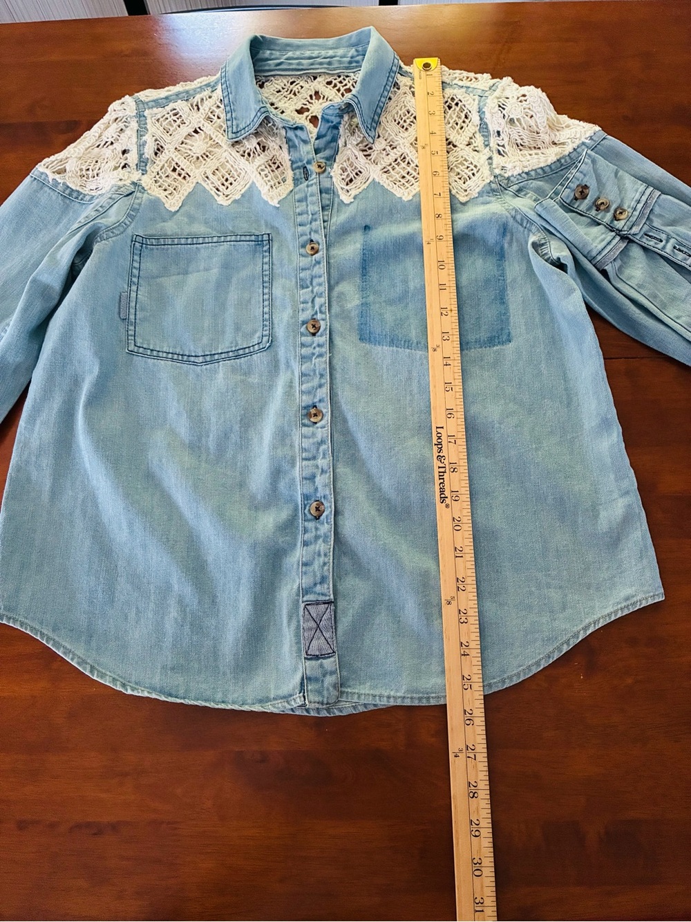 We The Free | Free People Blue Denim Crochet Lace Top Cotton Button Up XS Boho - Picture 9 of 13